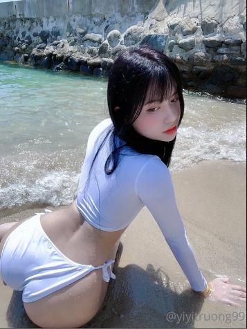 Trương Khả Di (yiyitruong99) – Nữ cosplayer khiến dân mạng “mất ngủ”